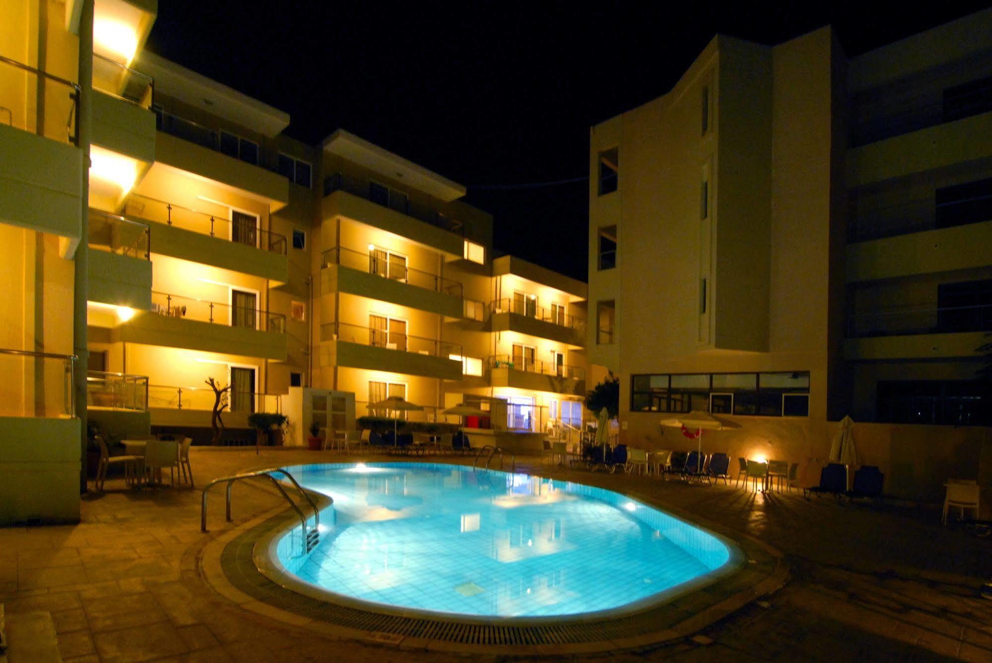 Michel Apartments 코스 타운 외부 사진